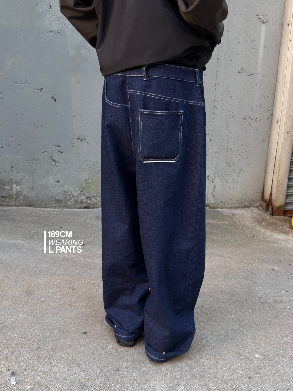 RAW TWIST DENIM